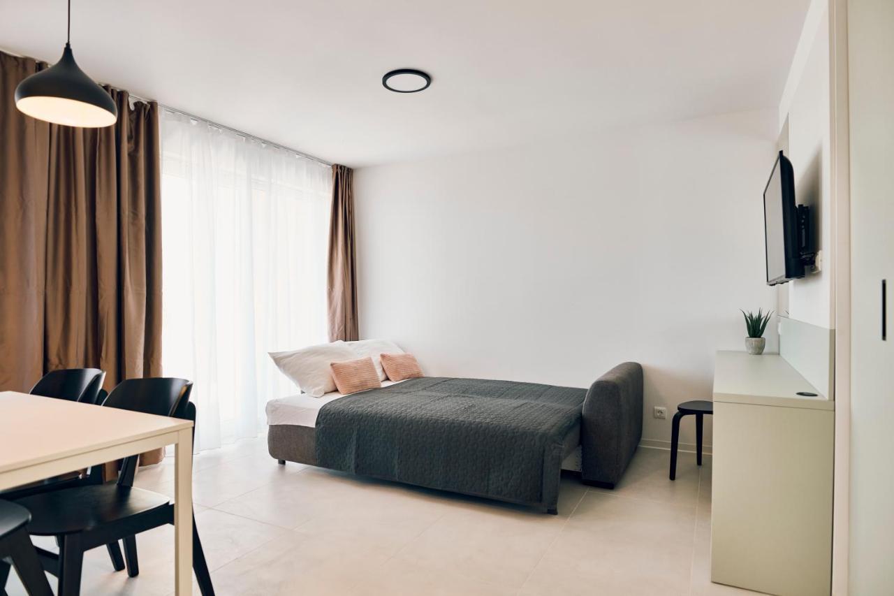 Malinska Green Apartments Bagian luar foto