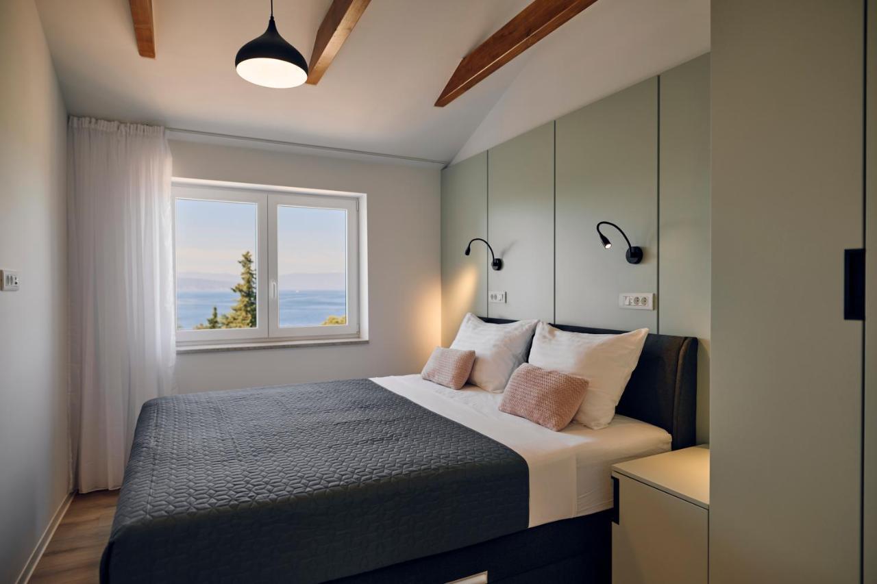 Malinska Green Apartments Bagian luar foto